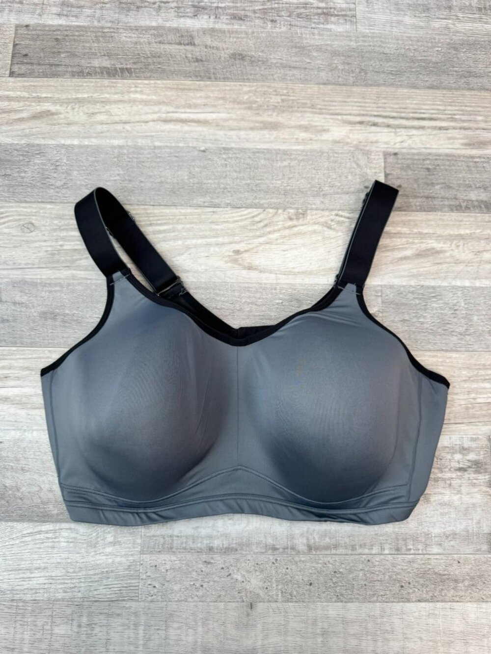 Livi Lane Bryant grey bra wide strap adjustable underwire size 44G D25